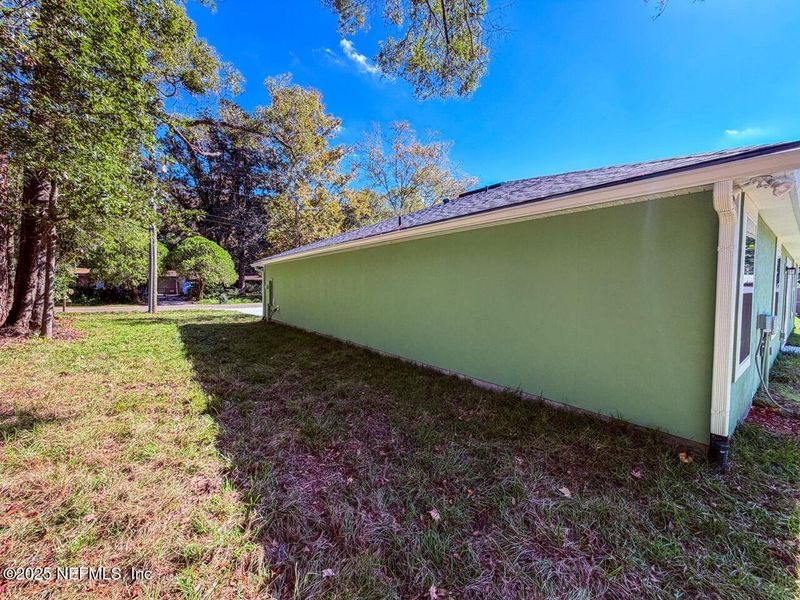Exterior details and patio area of a home in , Jacksonville (Image 36). Exterior details and patio area of a home in , Jacksonville (Image 36).