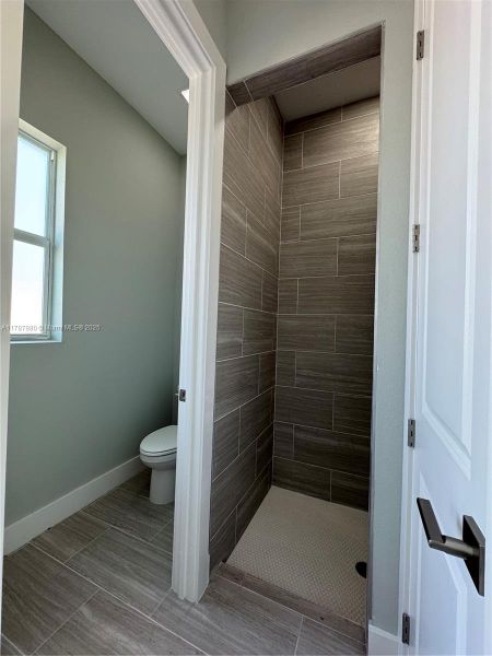 Spacious, unfurnished interior of a new home in , Labelle (Image 37).