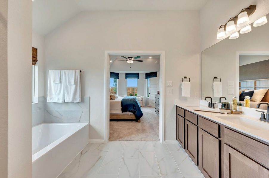 Owner's Bathroom Owner's Bathroom