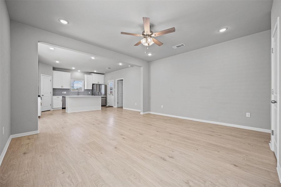 Spacious, unfurnished interior of a new home in Crosswinds, Kyle (Image 18). Spacious, unfurnished interior of a new home in Crosswinds, Kyle (Image 18).