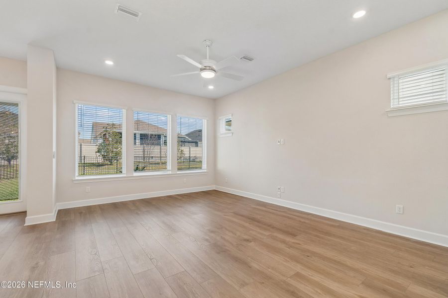 Spacious, unfurnished interior of a new home in Granville at eTown 38', Jacksonville (Image 15).