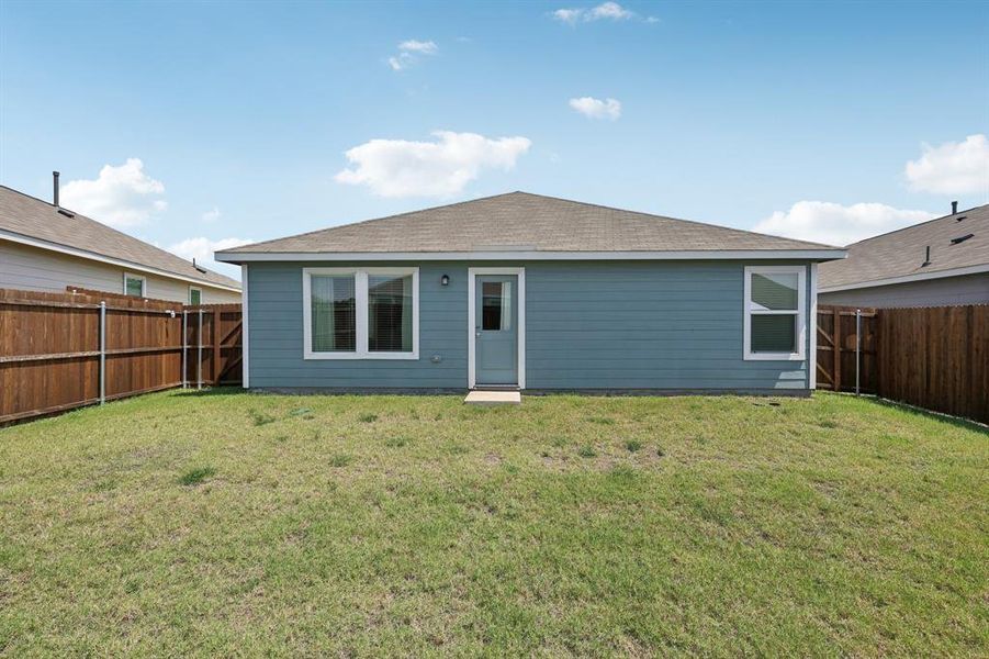 Exterior details and patio area of a home in , Crandall (Image 25).