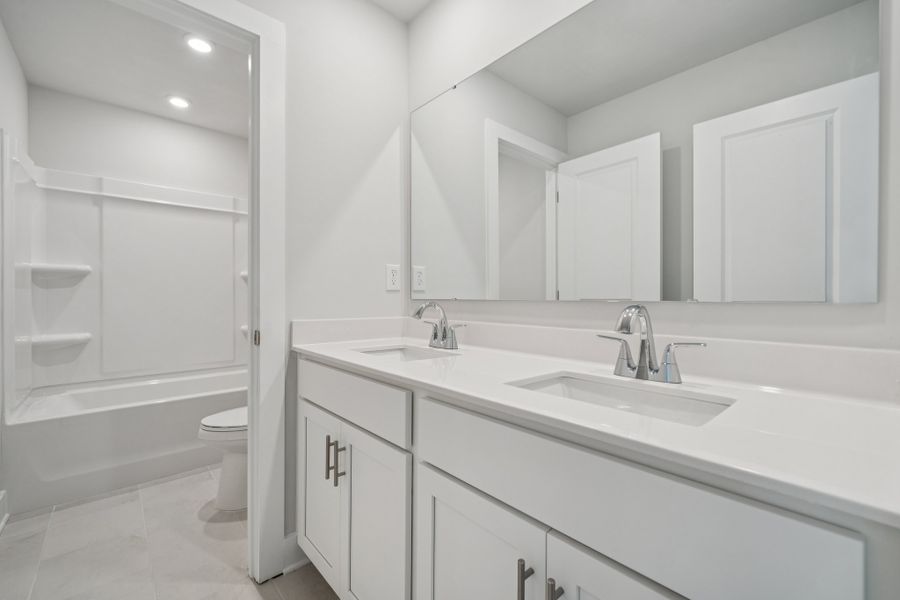 Rainier Bath 2 at Cannon Manor in Kannapolis, NC