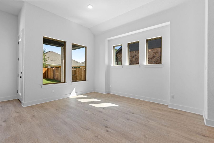 Casual Dining off of Kitchen Casual Dining off of Kitchen