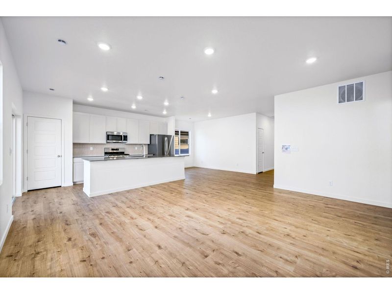 Spacious, unfurnished interior of a new home in Union Colony West, Greeley (Image 13).