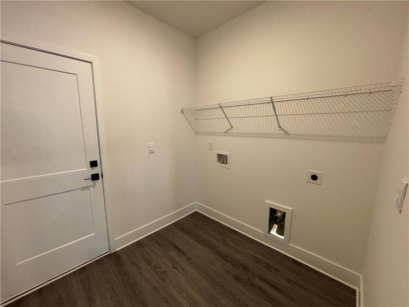 Spacious, unfurnished interior of a new home in Tuscany Hills, Douglasville (Image 17).