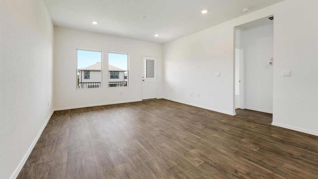 Spacious, unfurnished interior of a new home in Durango, Mustang Ridge (Image 21).