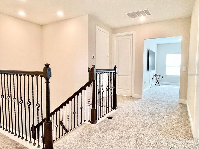 Spacious, unfurnished interior of a new home in Parkview Reserve, Orlando (Image 60).