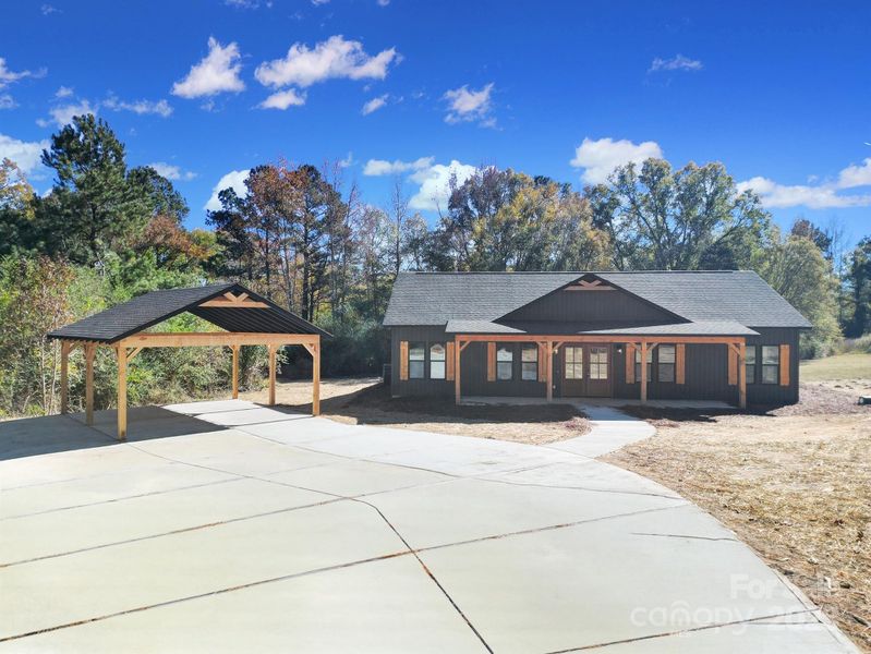 Community amenities in , Lancaster (Image 22).