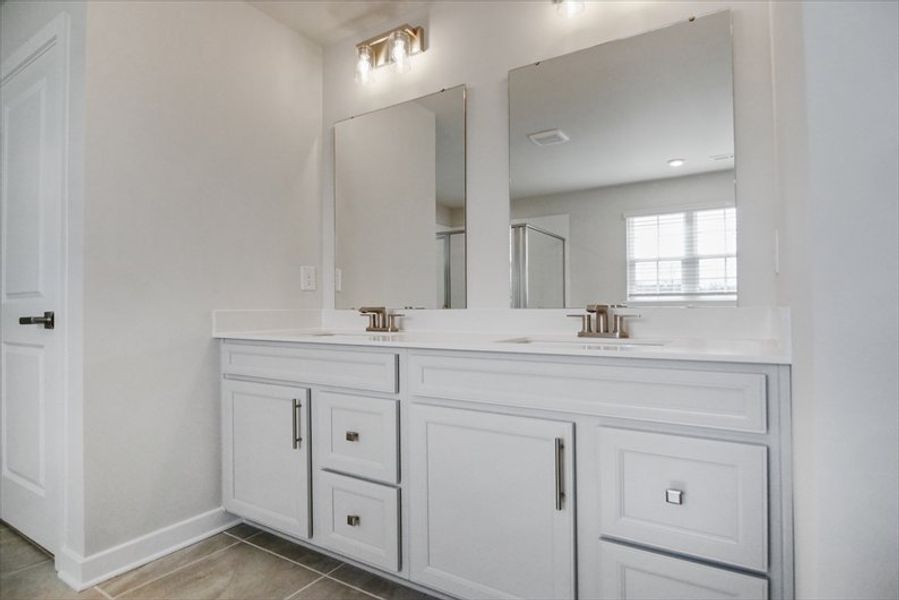 Furnished interior view inside a new home in Linden Park, Duncan (Image 10). Furnished interior view inside a new home in Linden Park, Duncan (Image 10).