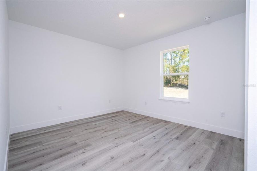 Spacious, unfurnished interior of a new home in , North Port (Image 24).