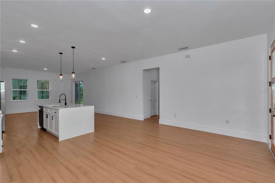 Spacious, unfurnished interior of a new home in , Ocala (Image 37).