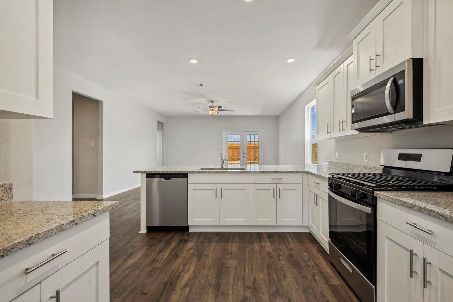 Furnished interior view inside a new home in Pinewood Trails, Cleveland (Image 11).