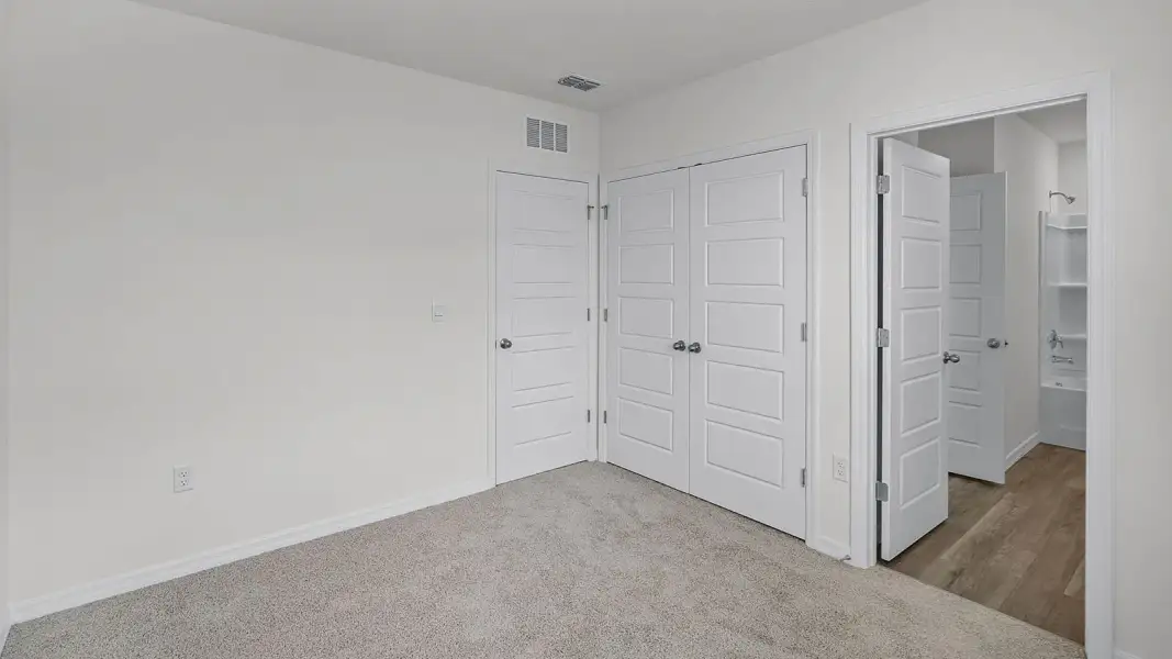 Spacious, unfurnished interior of a new home in Brentwood, Davenport (Image 26). Spacious, unfurnished interior of a new home in Brentwood, Davenport (Image 26).