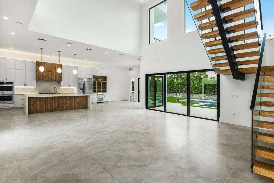 GREAT/KITCHEN/DINING GREAT/KITCHEN/DINING
