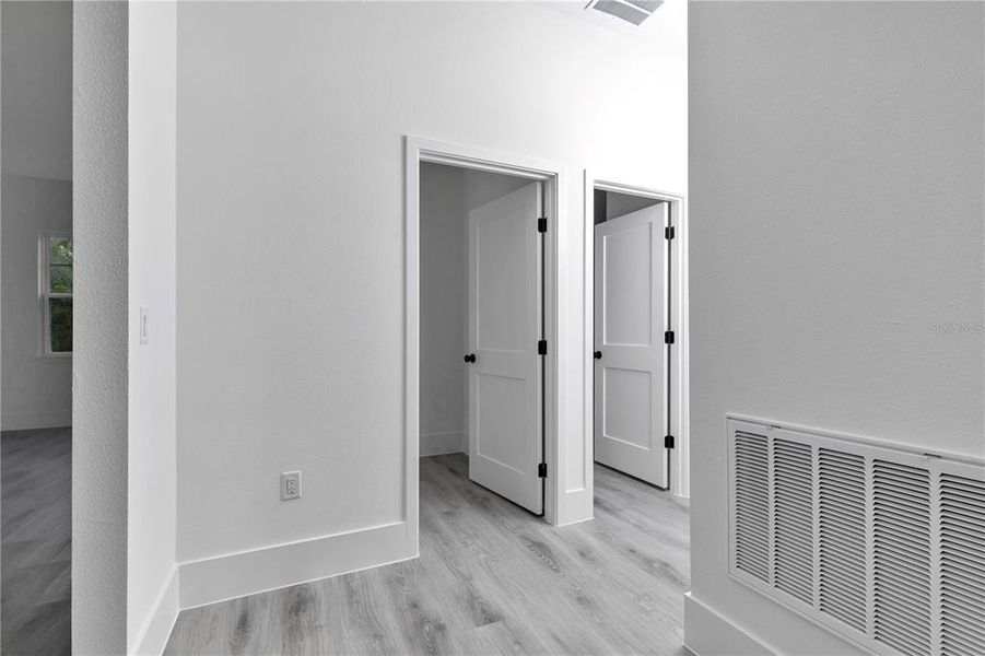 Spacious, unfurnished interior of a new home in , Dunnellon (Image 25).