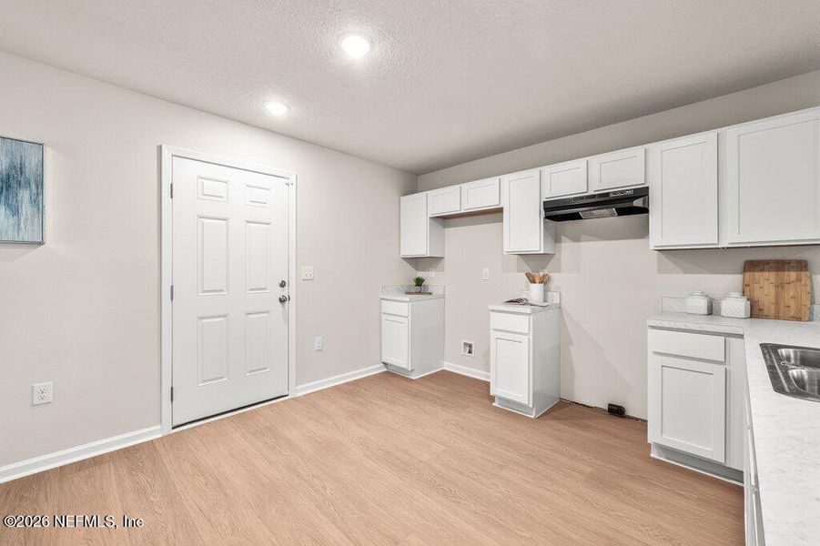 Furnished interior view inside a new home in , Jacksonville (Image 5).