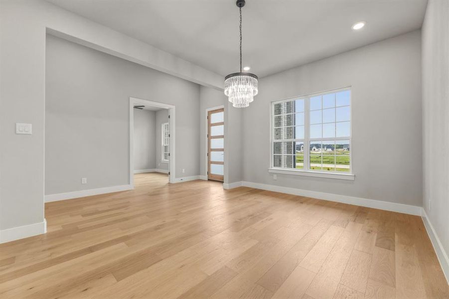 Spacious, unfurnished interior of a new home in Capitol Hill, Anna (Image 28).