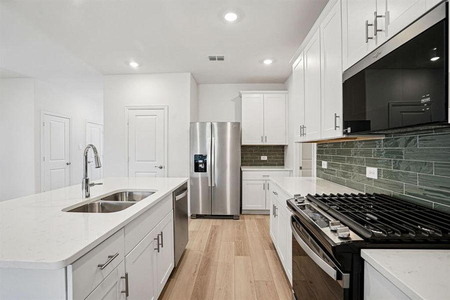 Furnished interior view inside a new home in Southridge - Spring Series, McKinney (Image 8). Furnished interior view inside a new home in Southridge - Spring Series, McKinney (Image 8).