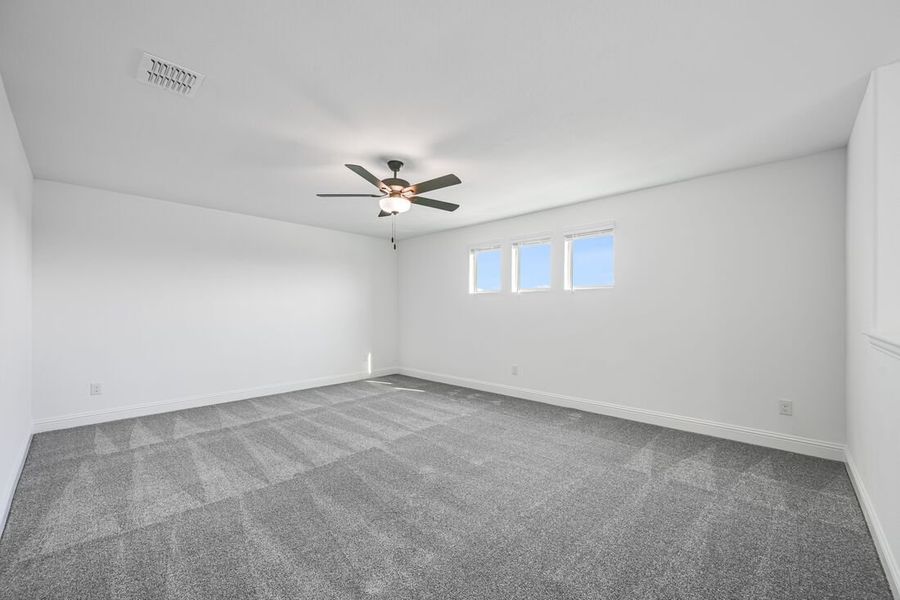 Spacious, unfurnished interior of a new home in Madero 50s, Fort Worth (Image 17).
