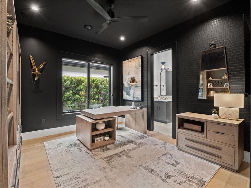 Furnished interior view inside a new home in , Orlando (Image 39).