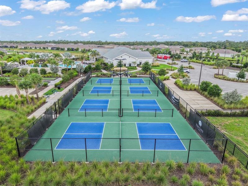 Community amenities in , Port Charlotte (Image 71).