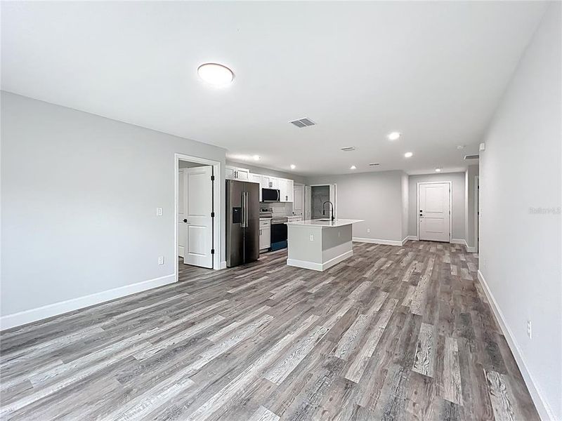 Spacious, unfurnished interior of a new home in , Ocala (Image 26).