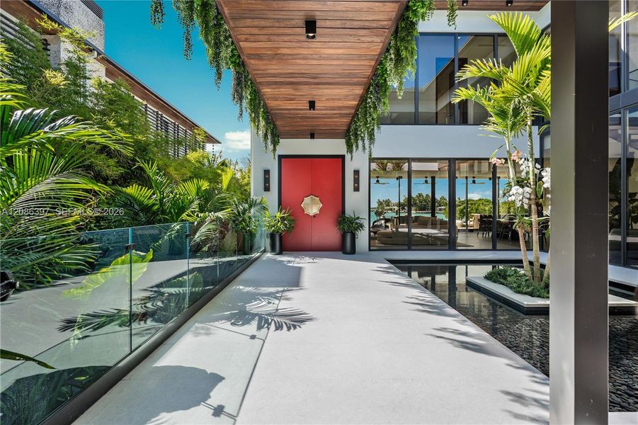 Community amenities in , Miami Beach (Image 37).