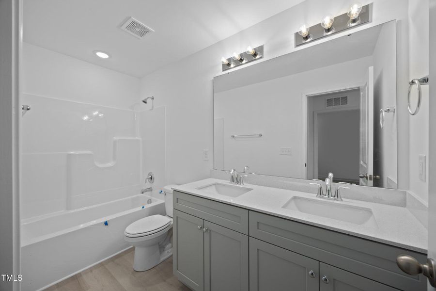 25-web-or-mls-3615 NC 62 Burlington - Ra