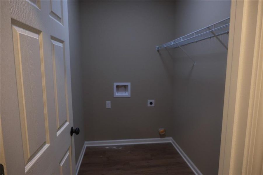 Spacious, unfurnished interior of a new home in , Gainesville (Image 13).