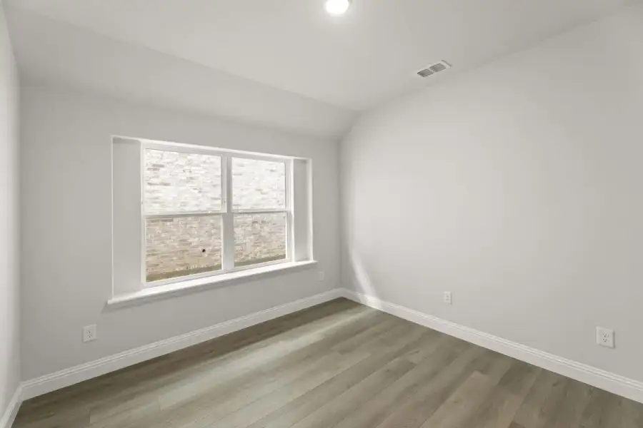 Spacious, unfurnished interior of a new home in Sutton Fields, Celina (Image 24).