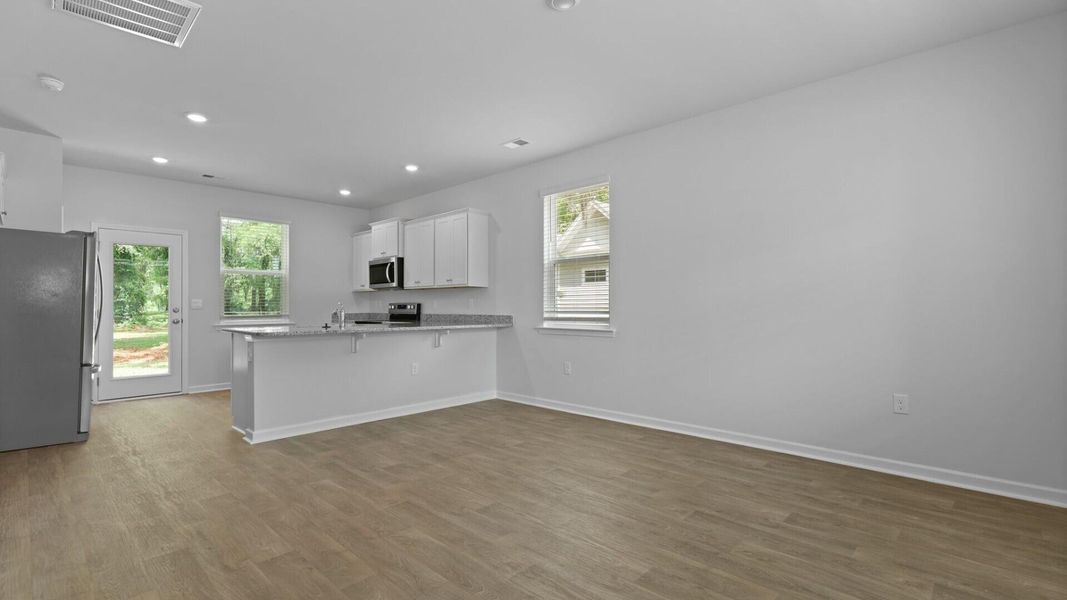 Spacious, unfurnished interior of a new home in North Shore, Summerton (Image 14).