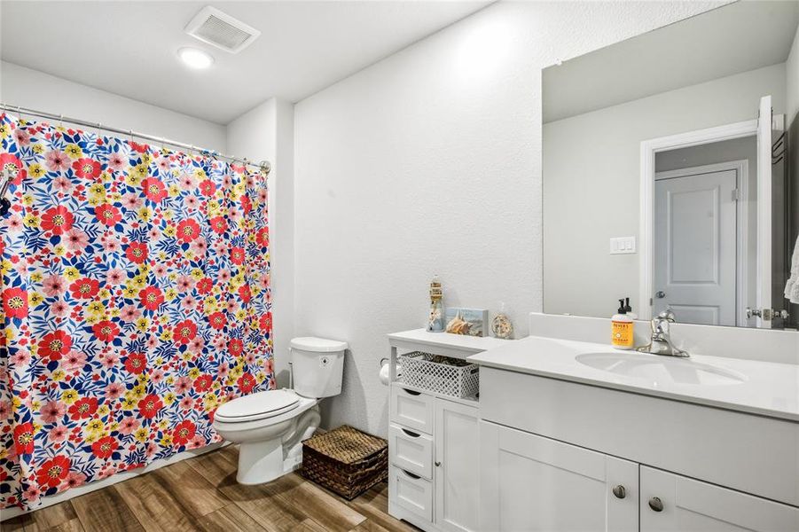 Furnished interior view inside a new home in Forest Park, Princeton (Image 15).