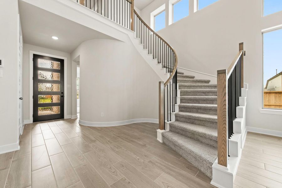 Representative image. Features, specifications, selections and colors may vary. Representative image. Features, specifications, selections and colors may vary.