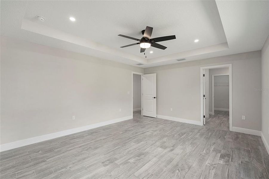 Spacious, unfurnished interior of a new home in , Palmetto (Image 24).