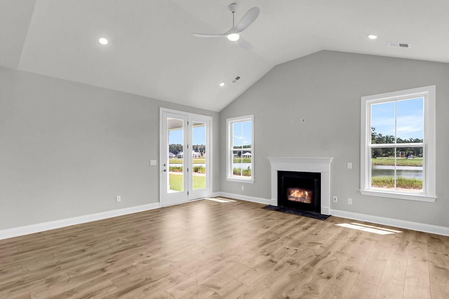 Spacious, unfurnished interior of a new home in Tidewater at Lakes of Cane Bay, Summerville (Image 27). Spacious, unfurnished interior of a new home in Tidewater at Lakes of Cane Bay, Summerville (Image 27).