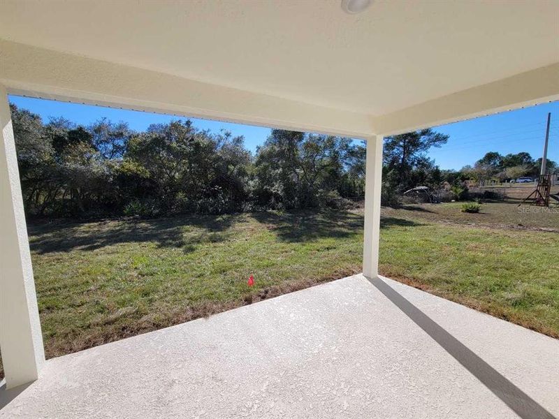 Exterior details and patio area of a home in Ocala Waterway / Kingsland Country Estates, Ocala (Image 3).