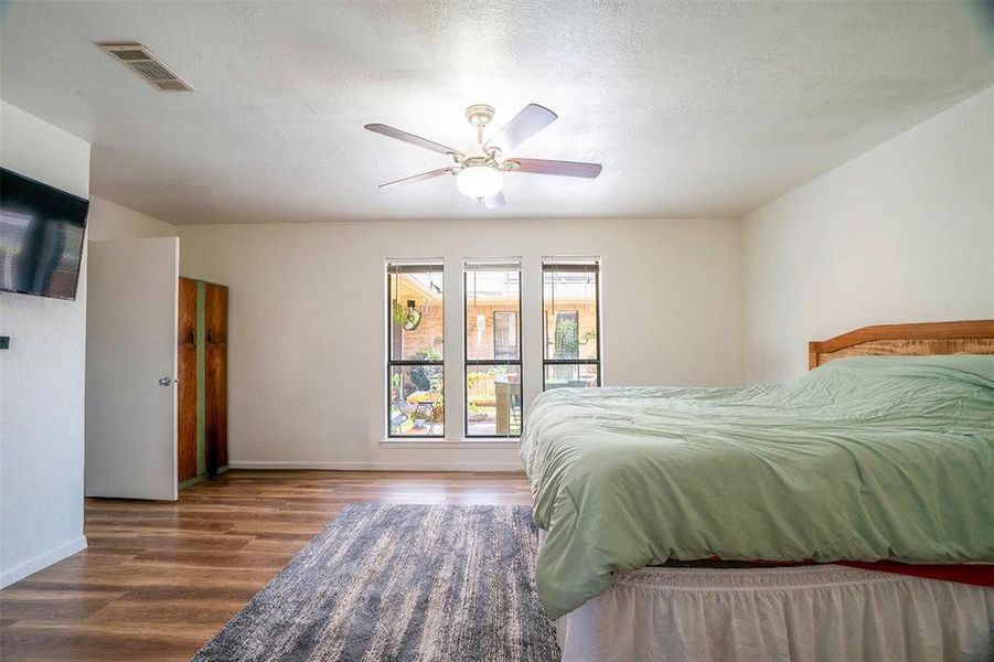 Furnished interior view inside a new home in , Paris (Image 19). Furnished interior view inside a new home in , Paris (Image 19).