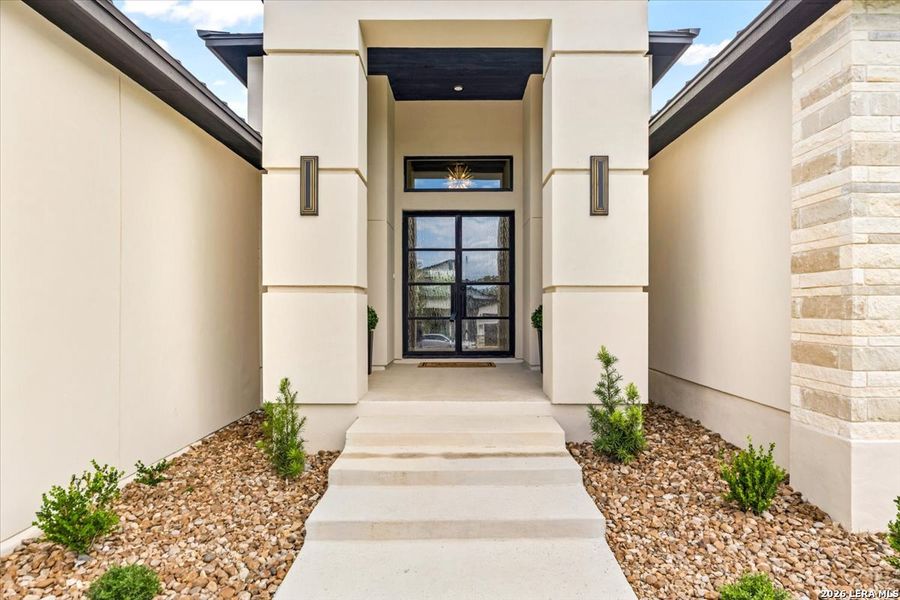 Exterior details and patio area of a home in , San Antonio (Image 28).