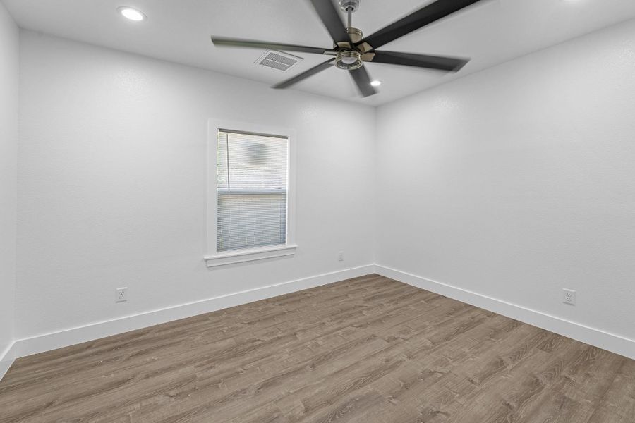 Image 14 of a home in .