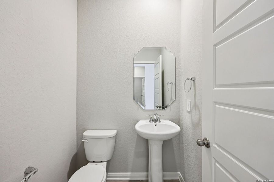 Furnished interior view inside a new home in Fox Falls, Boerne (Image 8).
