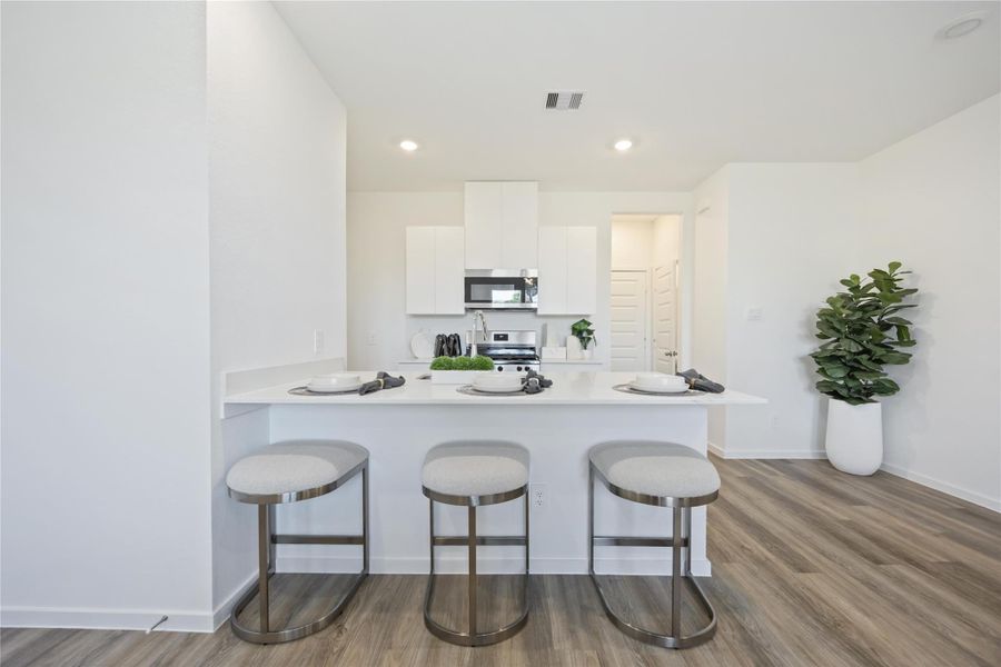 Furnished interior view inside a new home in Mansfield Estates, Houston (Image 10).