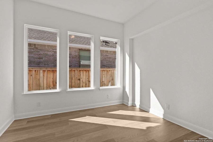 Spacious, unfurnished interior of a new home in Mayfair 60', New Braunfels (Image 21).