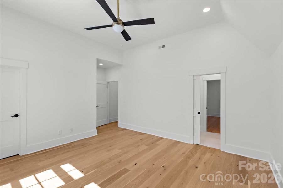 Spacious, unfurnished interior of a new home in , Charlotte (Image 23).