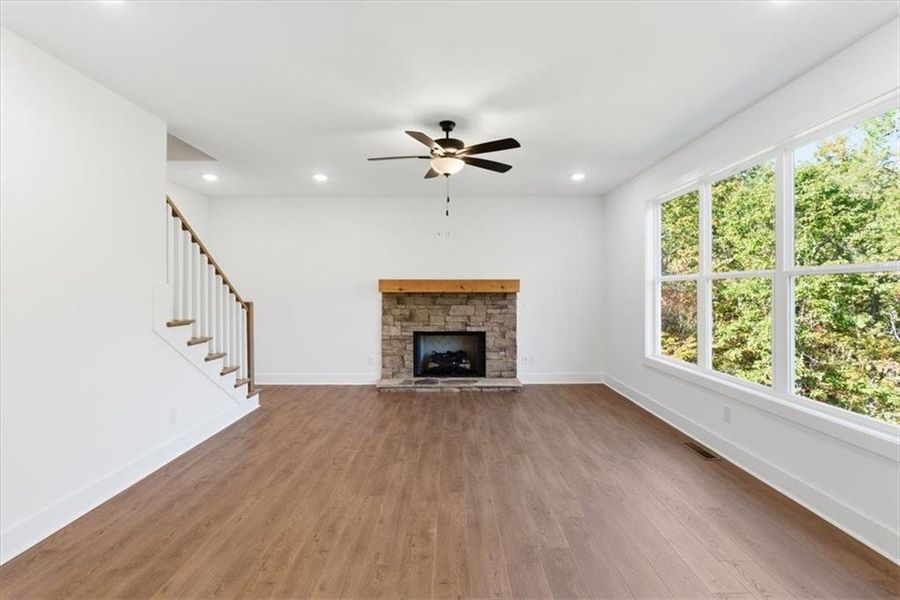 Spacious, unfurnished interior of a new home in , Cartersville (Image 14).