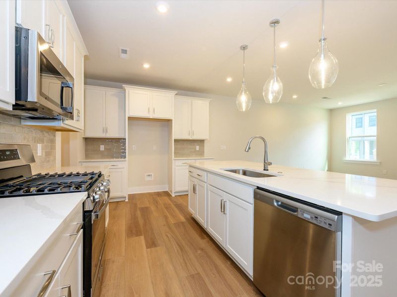 Gas Range and Touch Faucet For a Premium Cooking Experience.