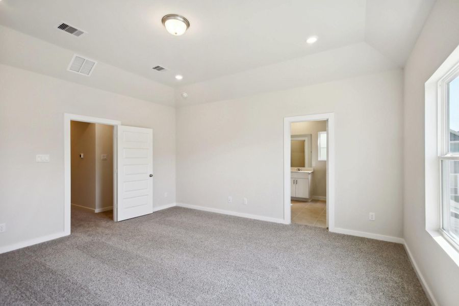 Photo is not of the actual home, but is an inspirational photo of builder’s model home and may depict options, furnishings, and/or decorator features that are not included Photo is not of the actual home, but is an inspirational photo of builder’s model home and may depict options, furnishings, and/or decorator features that are not included