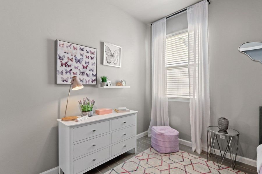 Representative furnished interior of a home built from the Pershing by Hakes Brothers in Paseo Del Este, El Paso (Image 35).