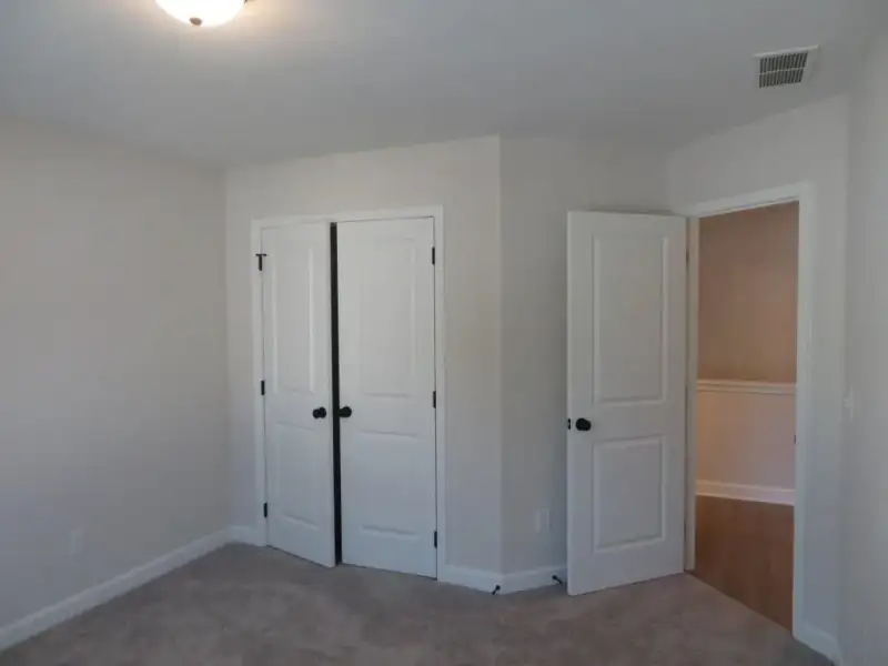 Spacious, unfurnished interior of a new home in , Marietta (Image 16).