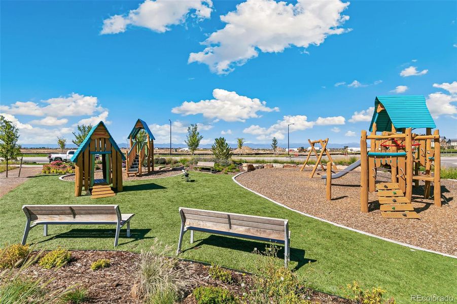 Community amenities in , Aurora (Image 9).